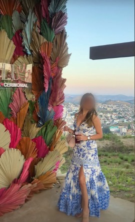 Cliente usando Vestido Larissa